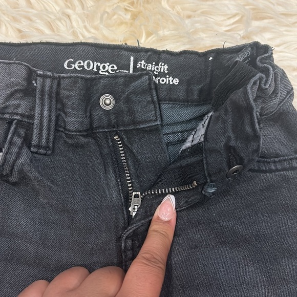 OshKosh Black White Long-Sleeve Button Down Shirt & Gray/Black Straight Jeans 4T - Picture 8 of 12